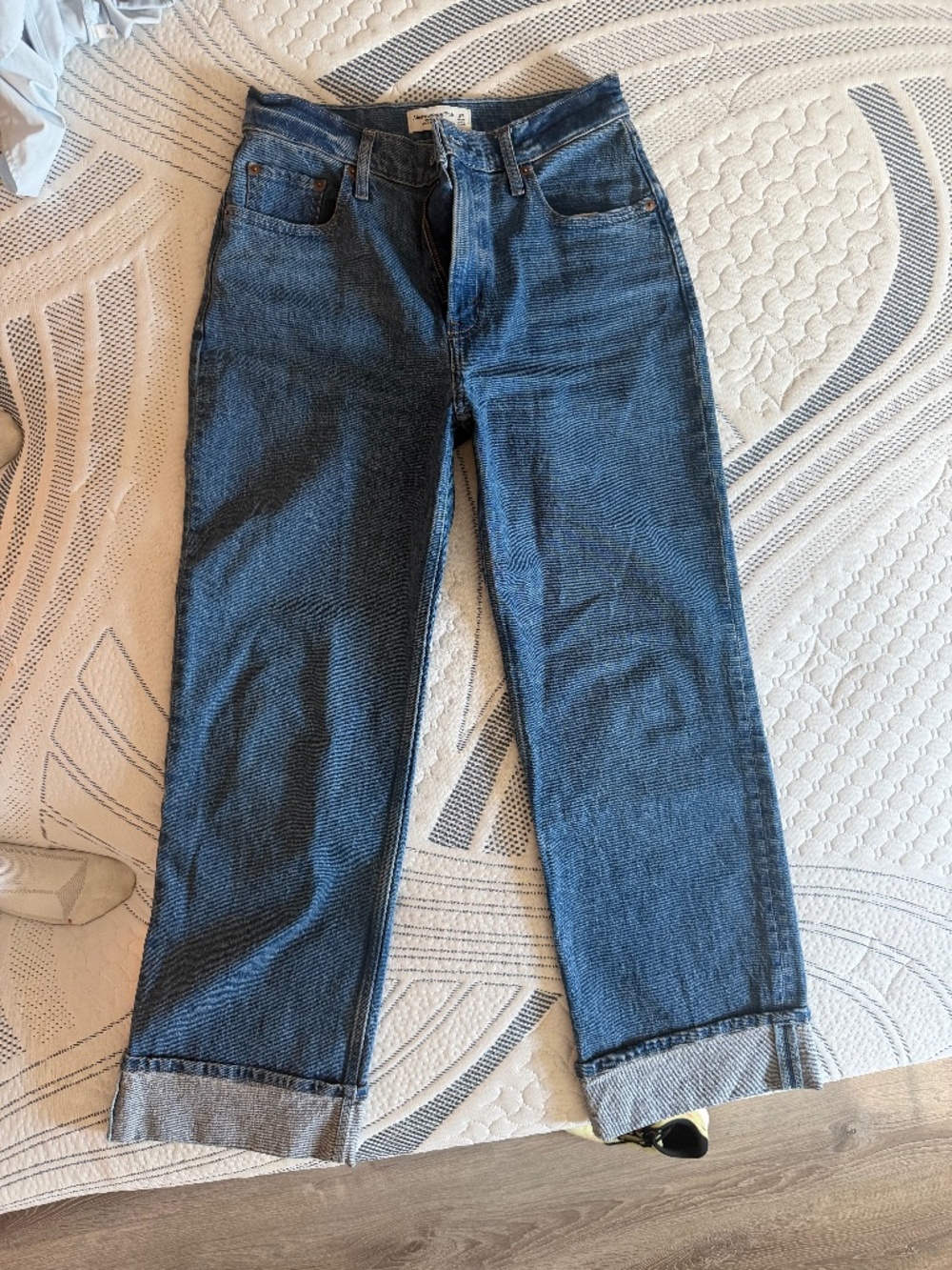 Abercrombie High Rise 90s relaxed jeans